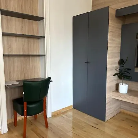 531- Pedestrian Zone